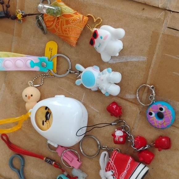Lot Of Keychains - Picture 3 of 4